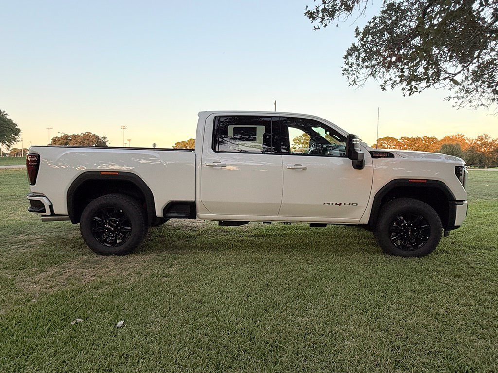 2026 GMC Sierra 2500HD AT4 - Photo 6