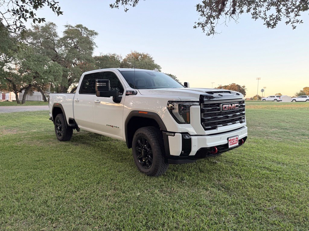 2026 GMC Sierra 2500HD AT4 - Photo 7