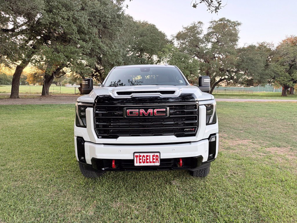 2026 GMC Sierra 2500HD AT4 - Photo 8