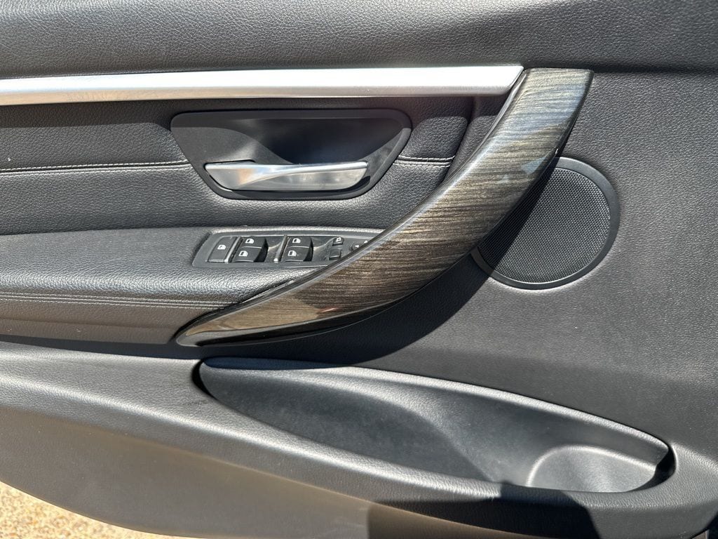 2018 BMW 3 Series 330i - Photo 13