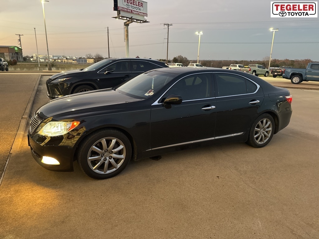 2008 Lexus LS Base's photo