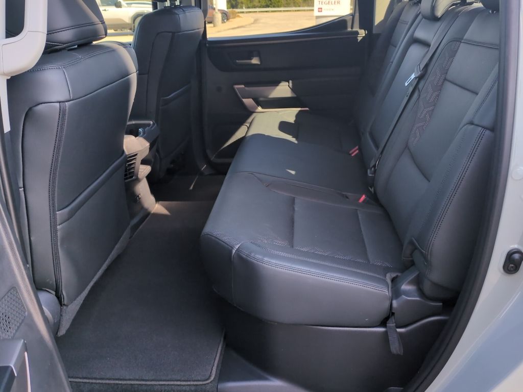 2024 Toyota Tundra SR5 - Photo 16