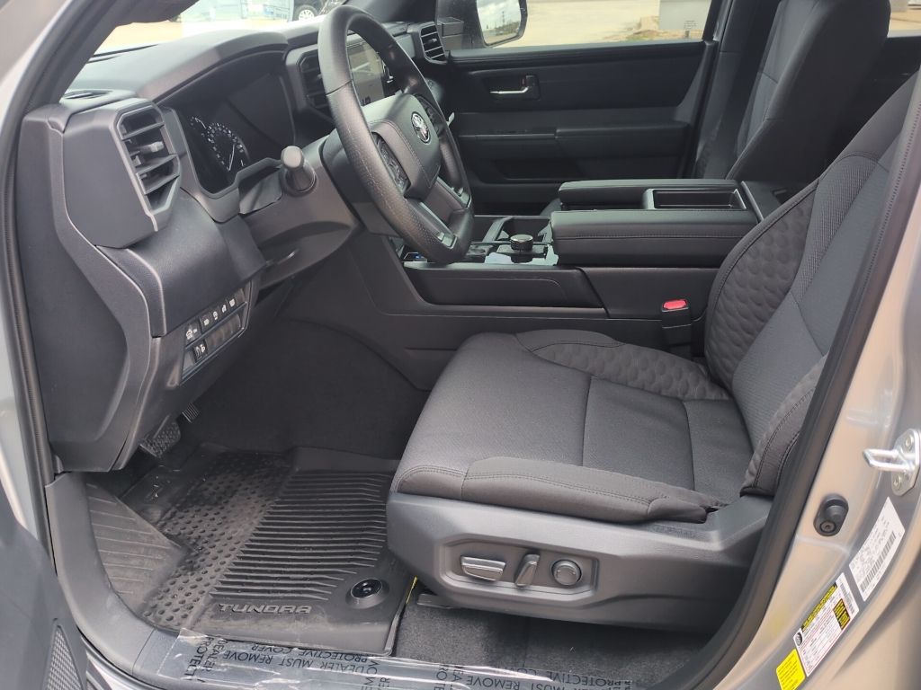 2026 Toyota Tundra SR5 - Photo 9
