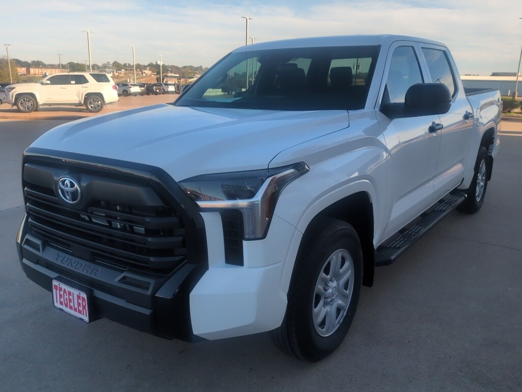 2026 Toyota Tundra SR CrewMax photo 3