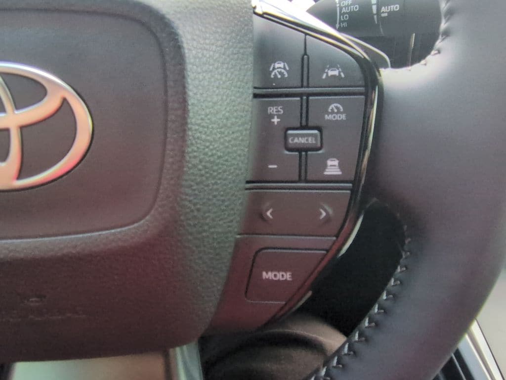 2026 Toyota bZ XLE - Photo 21