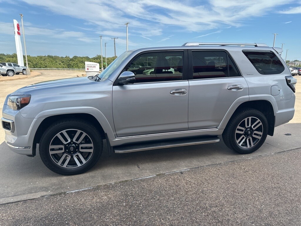 2024 Toyota 4Runner Limited photo 4