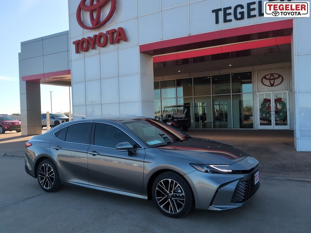 2026 Toyota Camry XLE's photo