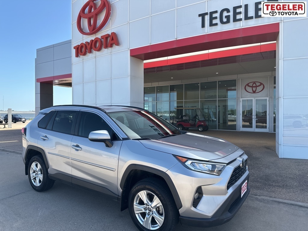 2021 Toyota RAV4 XLE