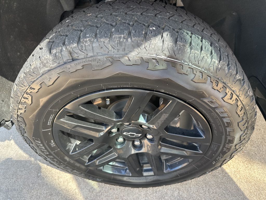 2025 Chevrolet Silverado 1500 Custom - Photo 21