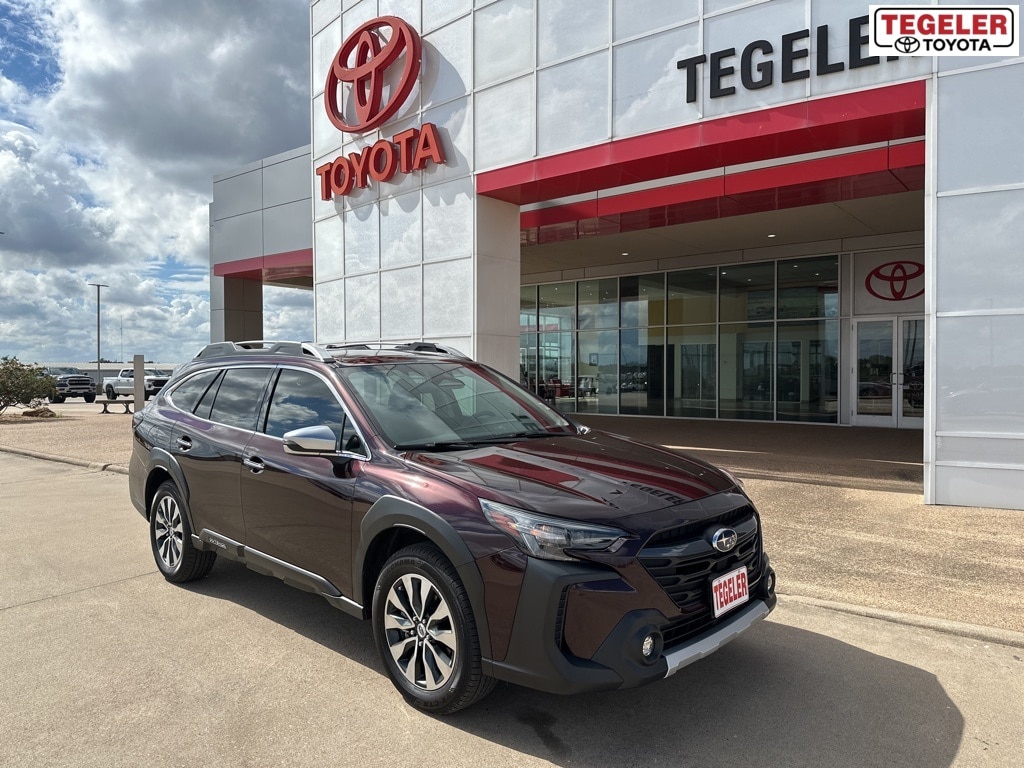 2023 Subaru Outback Touring's photo