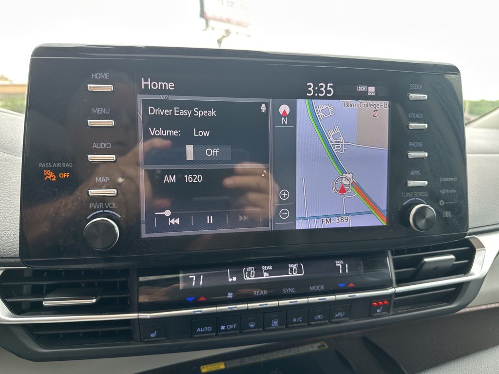 2023 Toyota Sienna XLE - Photo 8
