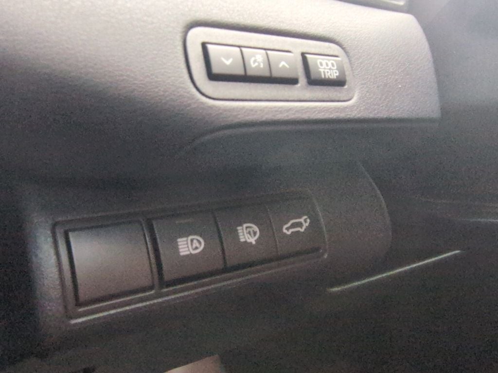 2026 Toyota bZ XLE - Photo 22