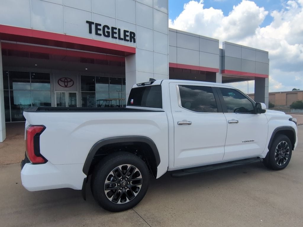 2026 Toyota Tundra Limited - Photo 8