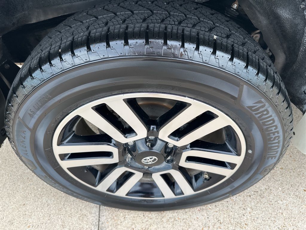 2017 Toyota 4Runner Limited - Photo 21