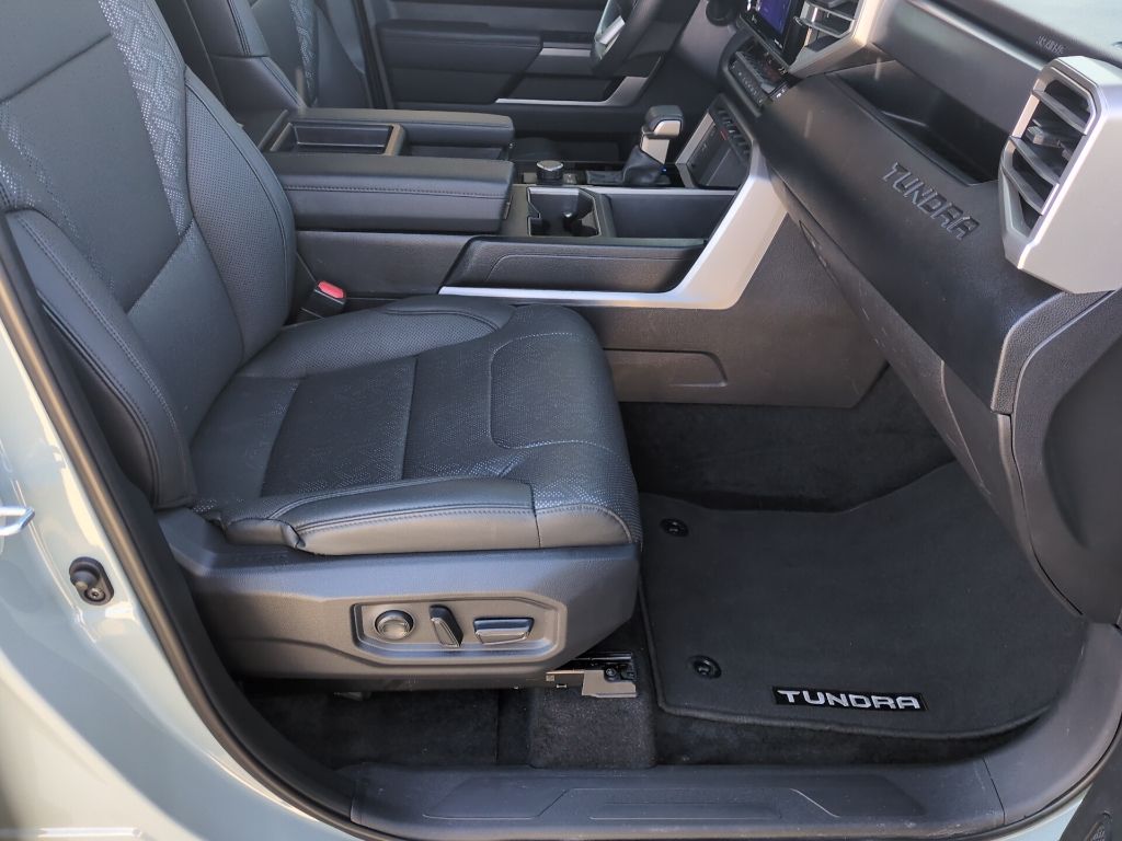 2024 Toyota Tundra SR5 - Photo 19