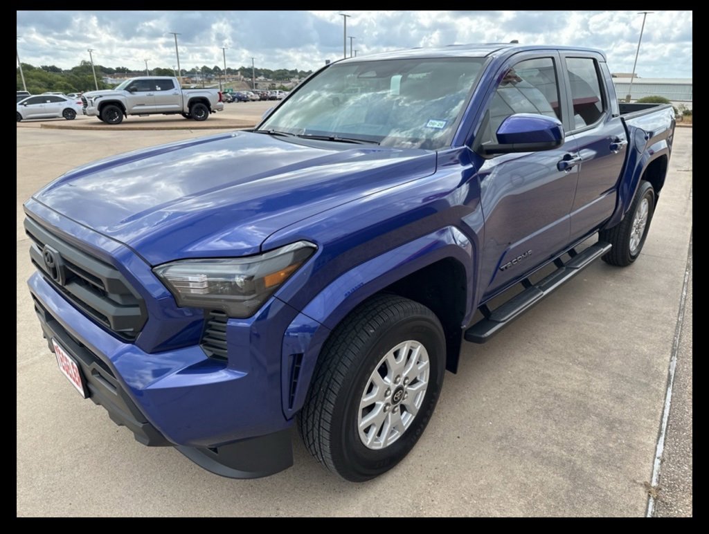 2024 Toyota Tacoma SR5 photo 3