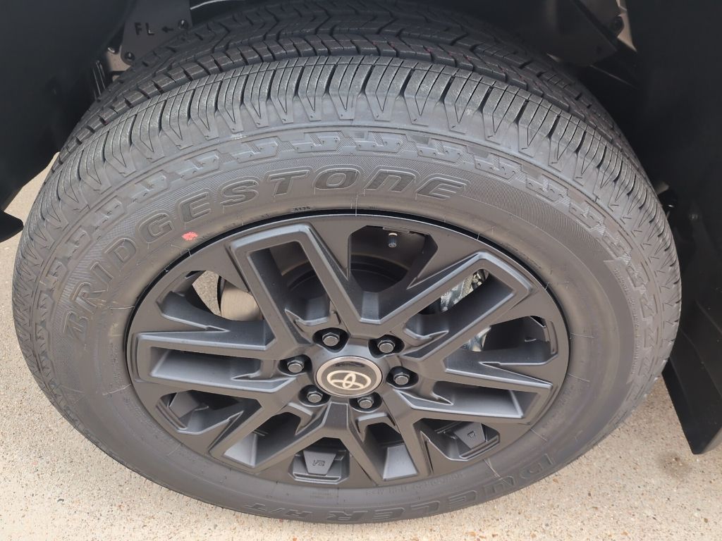 2026 Toyota Tundra SR5 - Photo 26