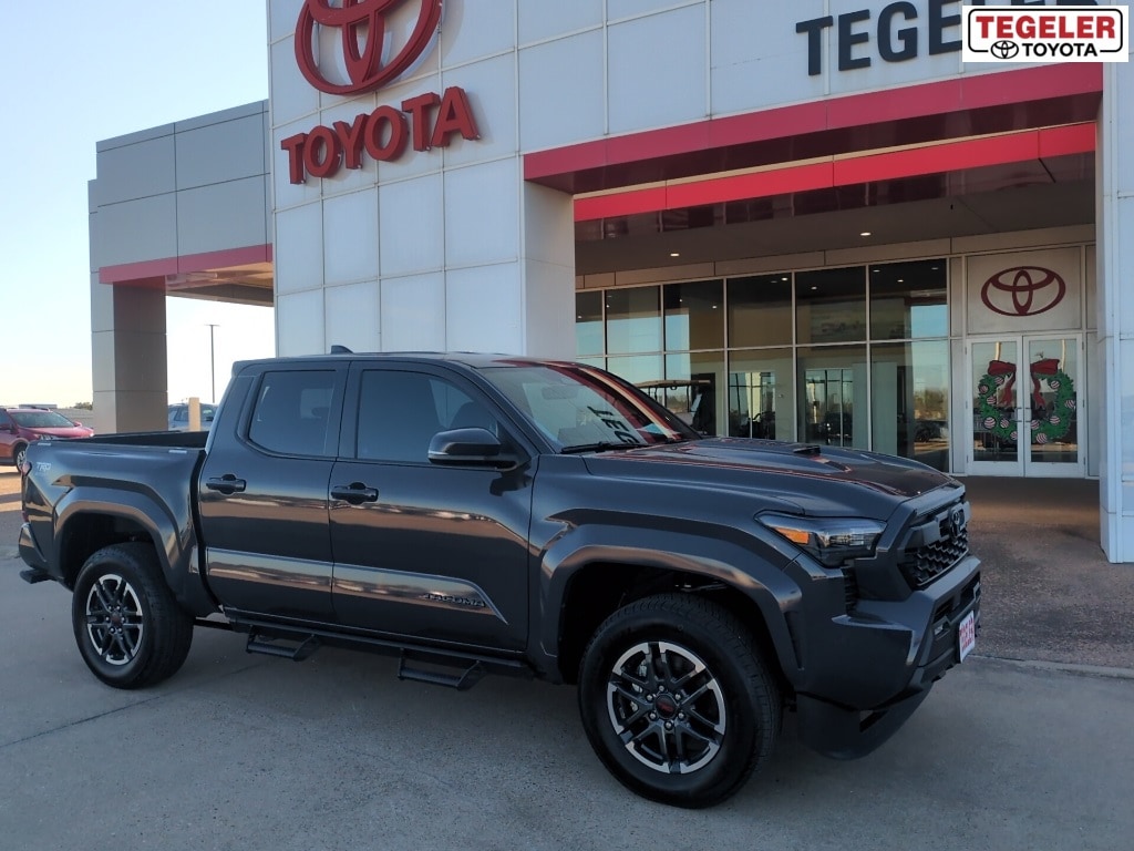 2025 Toyota Tacoma TRD Sport's photo