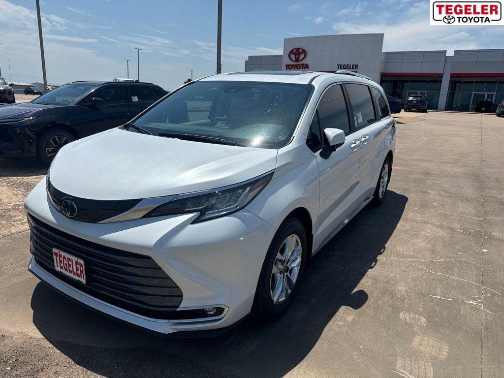 New 2026 Toyota Sienna Limited