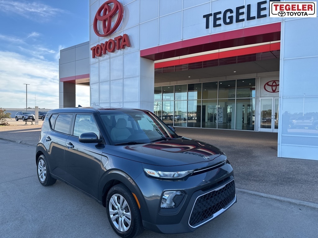 2020 Kia Soul LX's photo