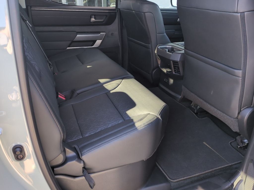 2024 Toyota Tundra SR5 - Photo 18