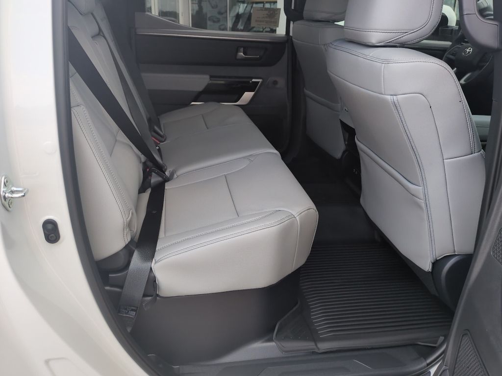 2026 Toyota Tundra Limited - Photo 12