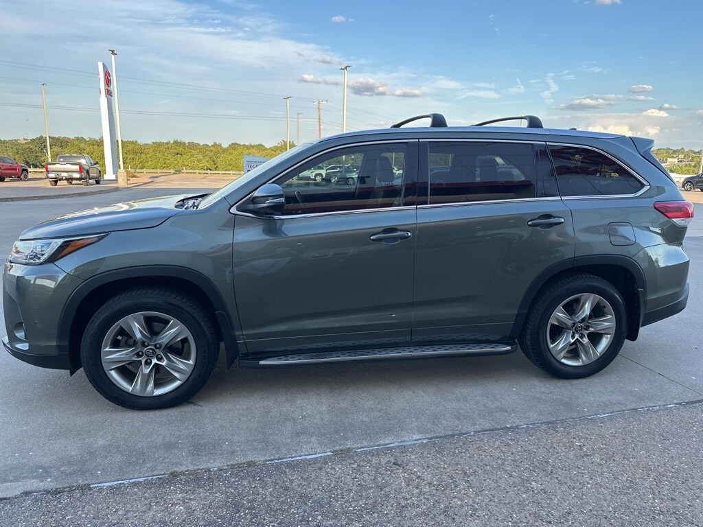 2018 Toyota Highlander Limited photo 3