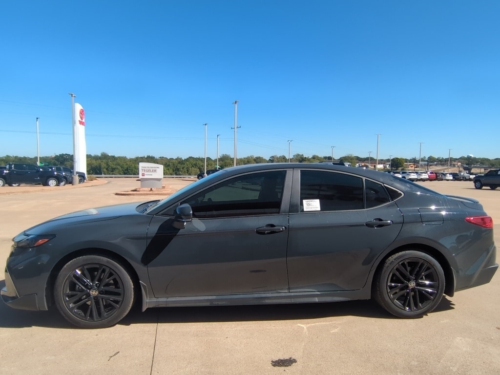 New 2026 Toyota Camry SE Sedan