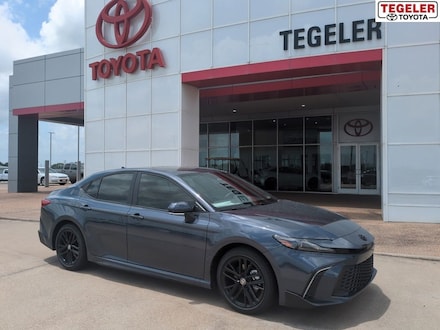 2026 Toyota Camry SE Sedan FWD