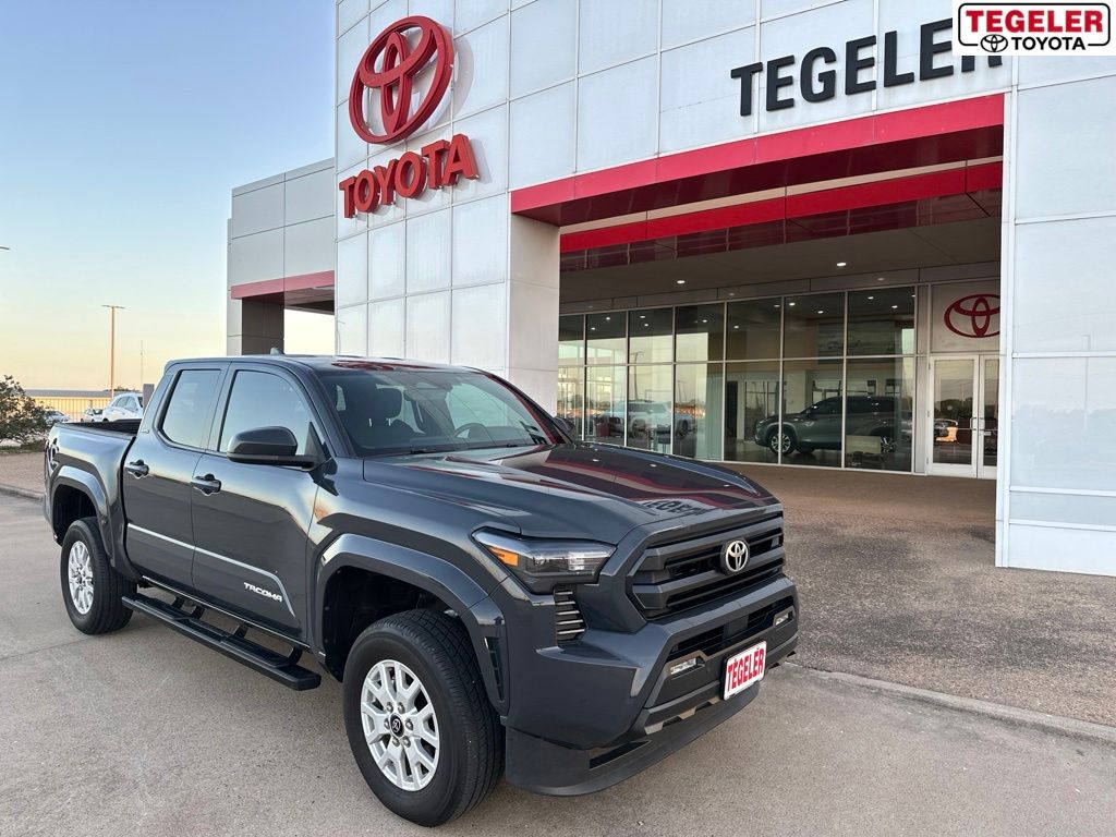 Pre-Owned 2025 Toyota Tacoma SR5