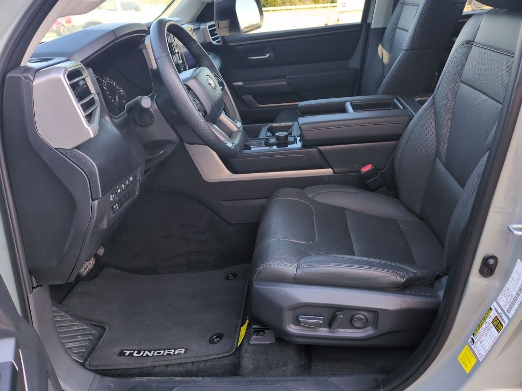 2024 Toyota Tundra SR5 - Photo 15