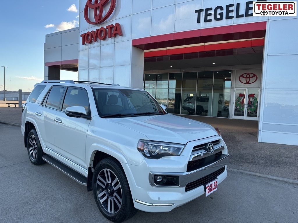 2023 Toyota 4Runner Limited's photo