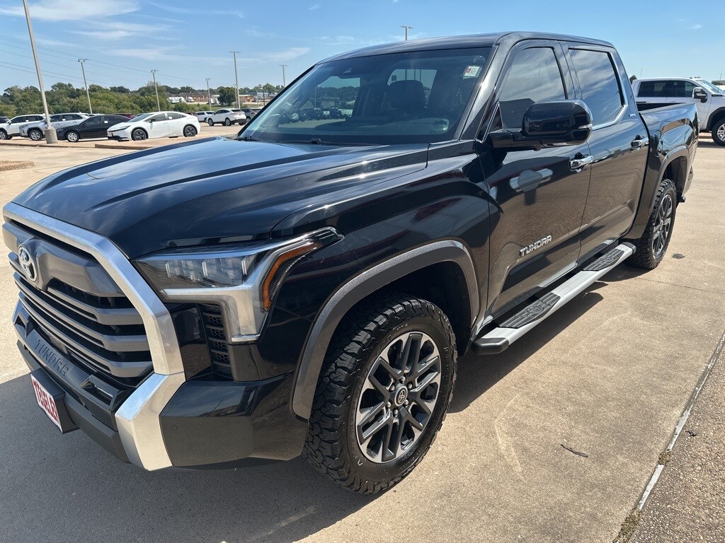 2023 Toyota Tundra Limited photo 3