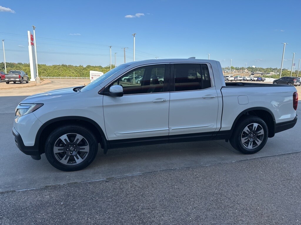 2019 Honda Ridgeline RTL-T photo 4