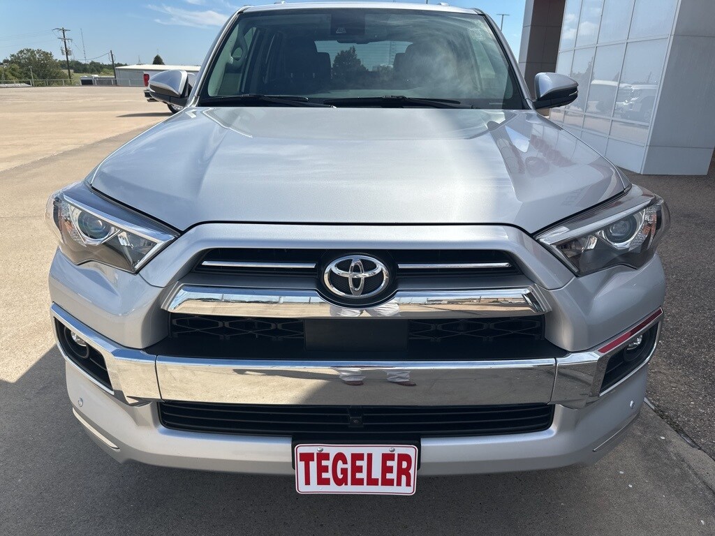 2024 Toyota 4Runner Limited photo 2