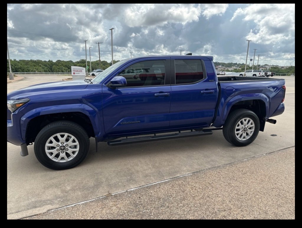 2024 Toyota Tacoma SR5 photo 4