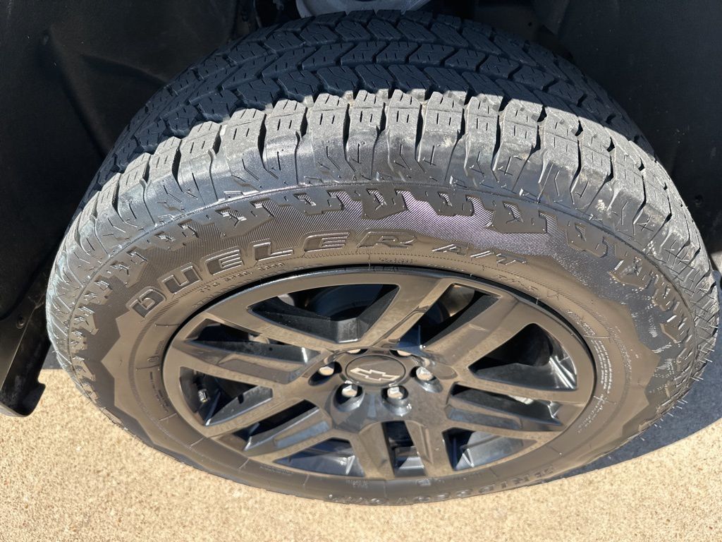 2025 Chevrolet Silverado 1500 Custom - Photo 18