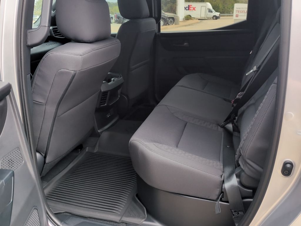 2026 Toyota Tundra SR5 - Photo 10