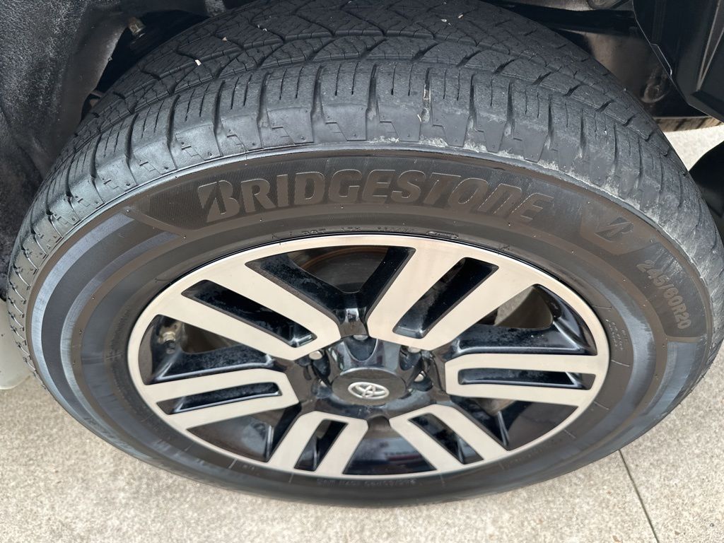 2017 Toyota 4Runner Limited - Photo 22