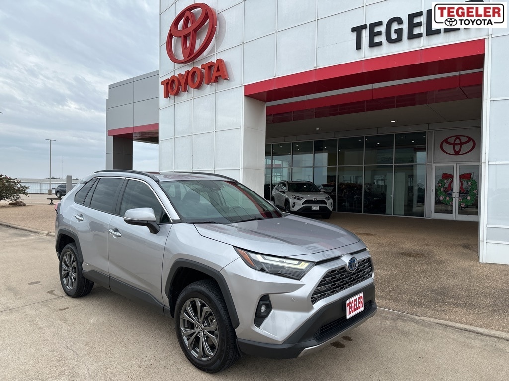 2023 Toyota RAV4 Limited's photo