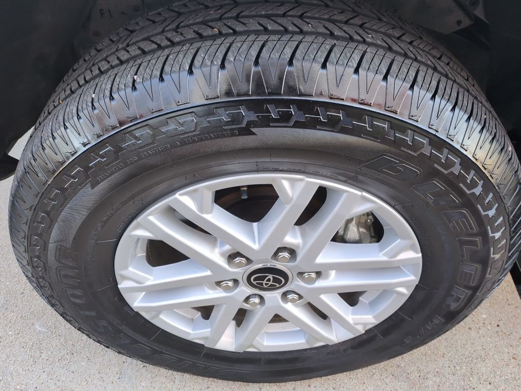 2024 Toyota Tundra SR5 - Photo 23