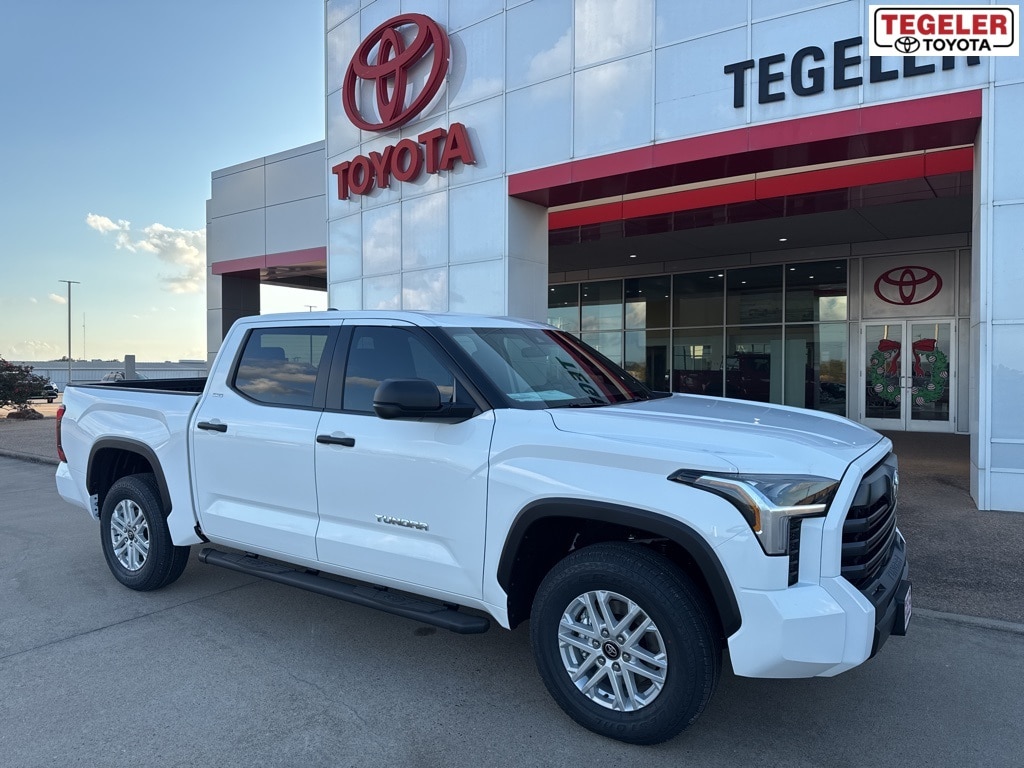 2026 Toyota Tundra SR5's photo