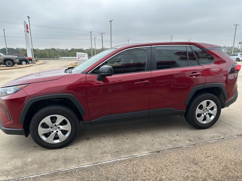 Used 2022 Toyota RAV4 LE SUV