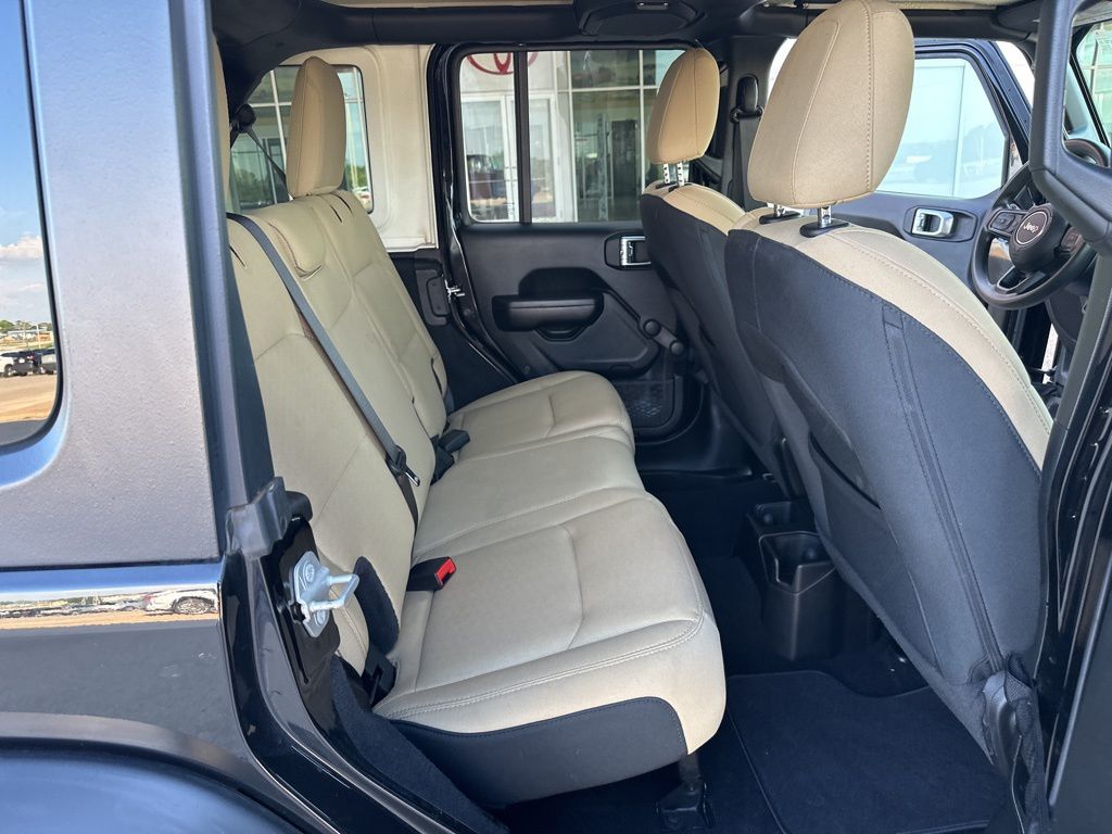 2021 Jeep Wrangler Unlimited Willys Sport - Photo 17