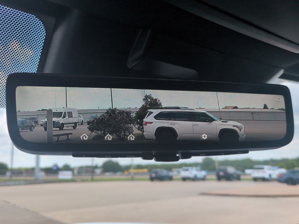 2026 Toyota Tundra Limited - Photo 27