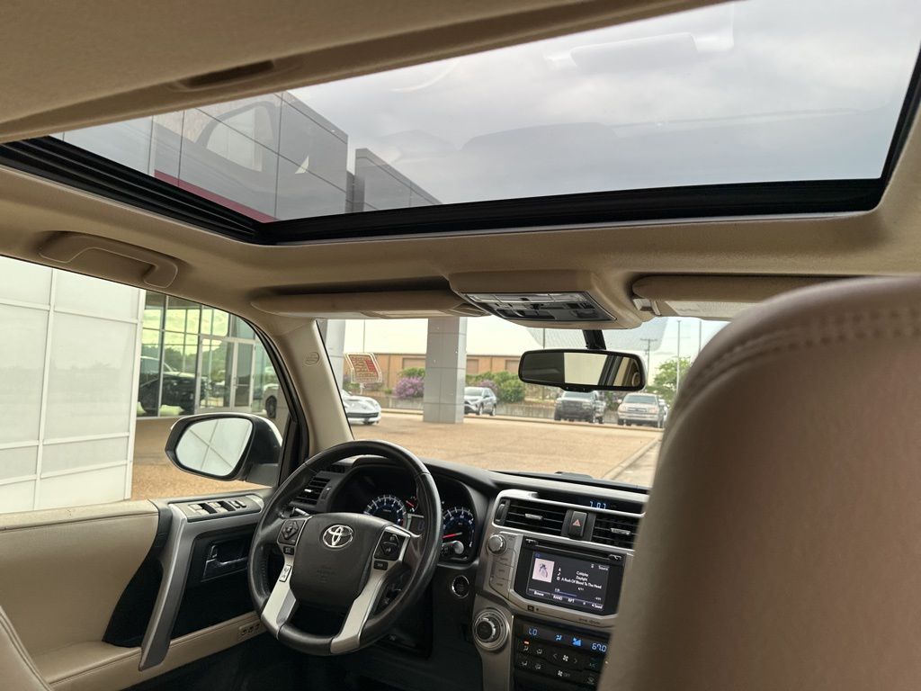 2017 Toyota 4Runner Limited - Photo 18