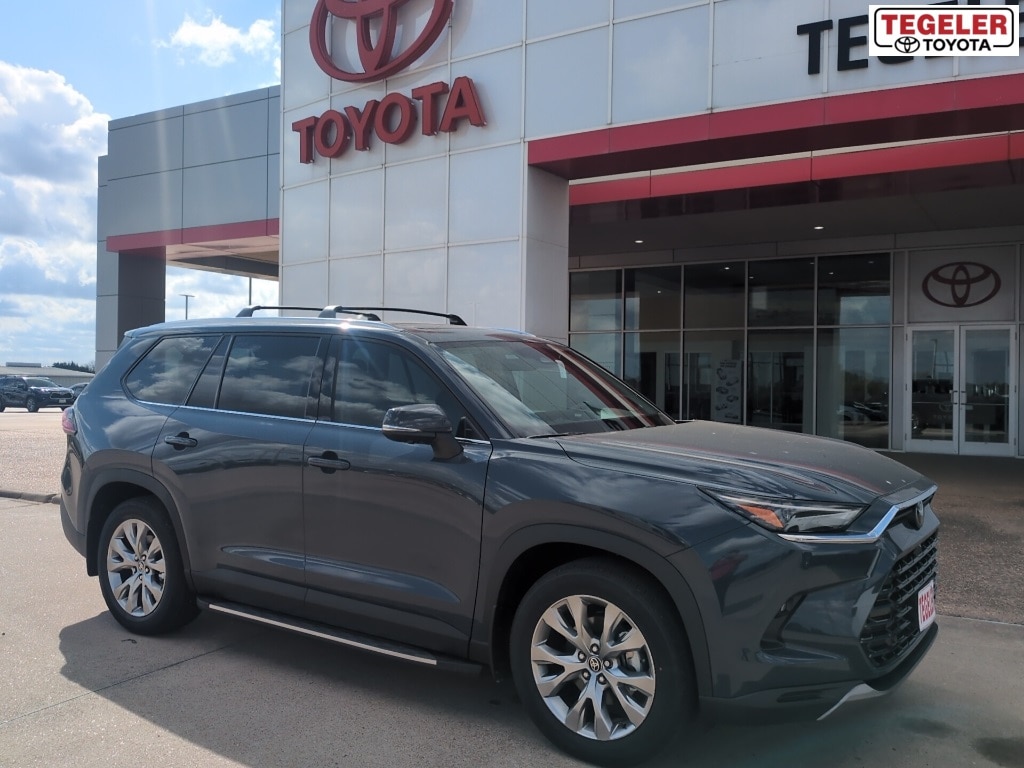 2026 Toyota Grand Highlander Limited's photo