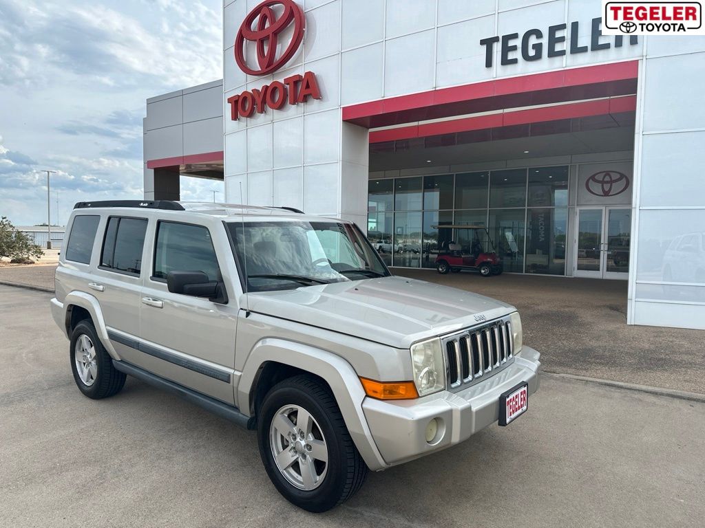 Pre-Owned 2008 Jeep Commander Sport