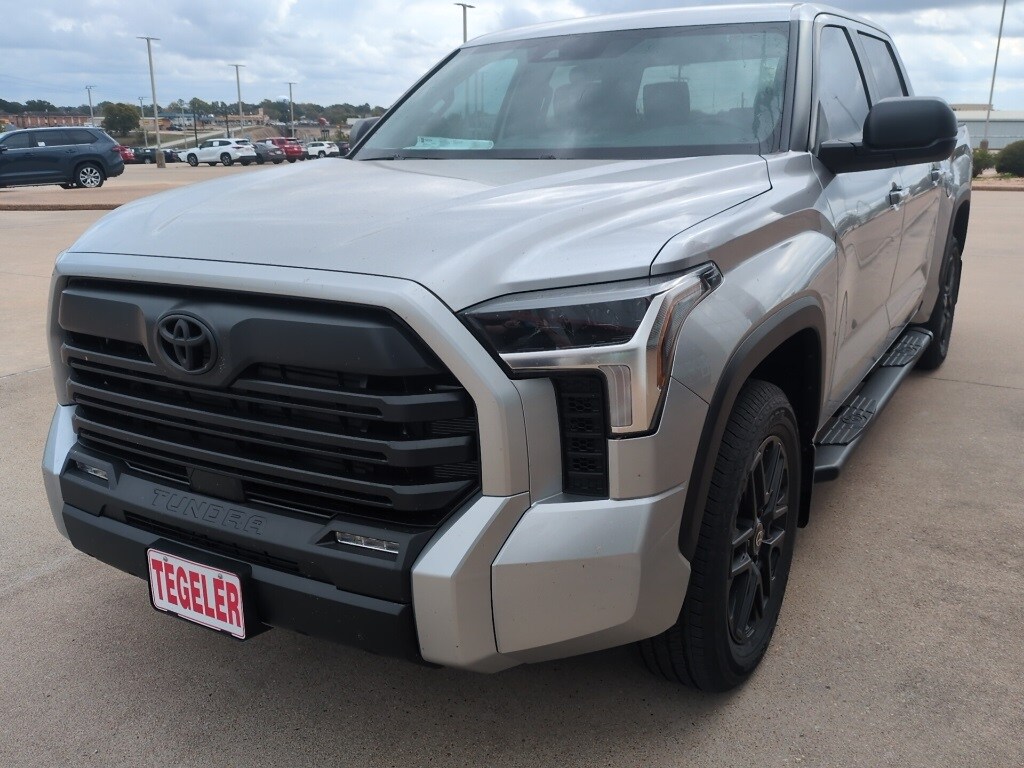 2026 Toyota Tundra SR5 CrewMax photo 2