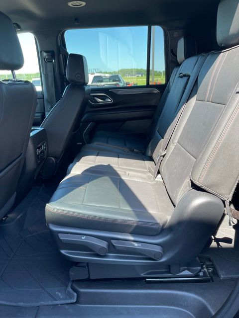 2023 Chevrolet Suburban RST - Photo 24